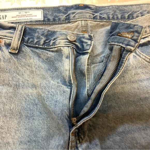 GAP Shorts Women’s 16 Regular Light Denim Distressed Cotton - Picture 3 of 10